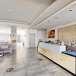 The Dome Luxury فندق يميناريا