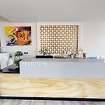 The Dome Luxury يميناريا