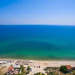 The Dome Luxury 4* يميناريا