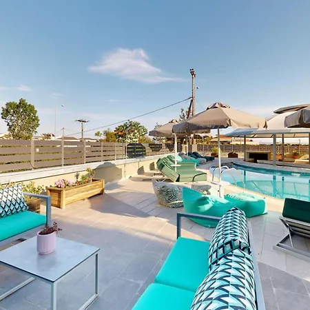 The Dome Luxury 4* يميناريا