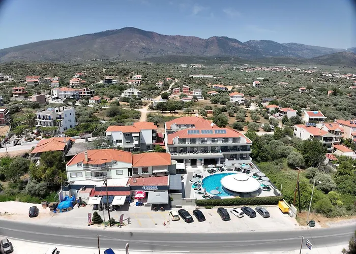 The Dome Luxury 4* يميناريا