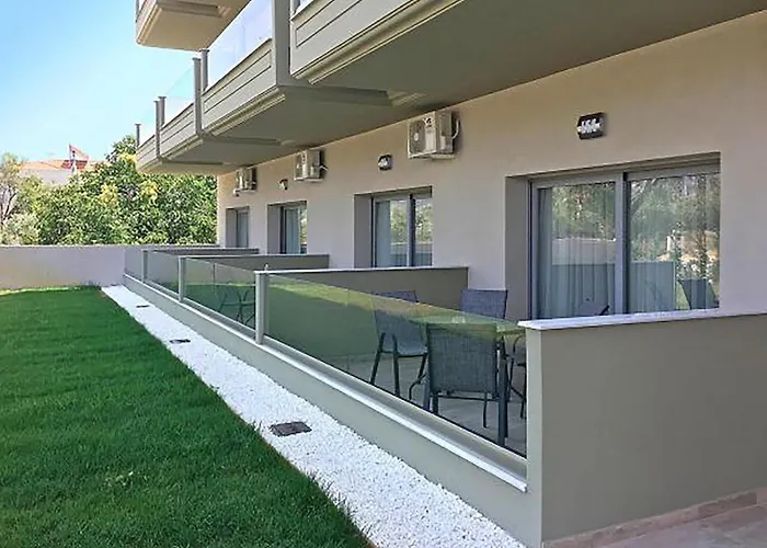 The Dome Luxury 4* يميناريا